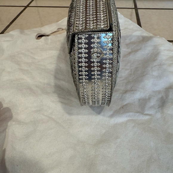 Stylish silver metal clutch bags / crossbody bag - Picture 5 of 7